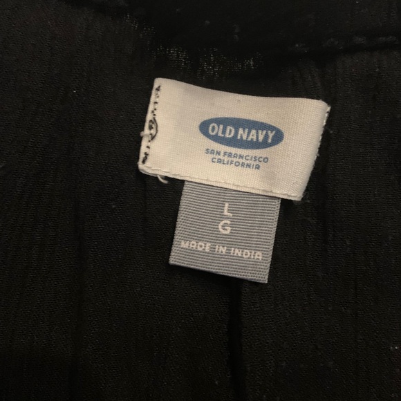 Old navy black blouse red flowers - Picture 4 of 4